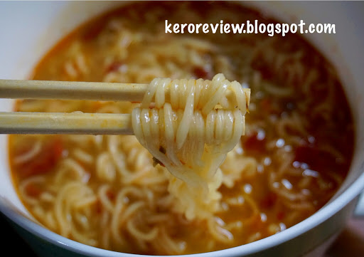 รีวิว จินไมลาง บะหมี่กึ่งสำเร็จรูป รสซุปหมูเผ็ด (CR) Review instant noodles hot pot with spicy pork flavor, Jinmailang Brand.
