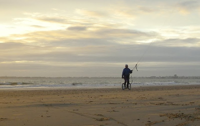 Vers l'estuaire de la Loire (Pornichet/LaBaule, St Brévin...) au fil du temps... - Page 17 Dirtsurfer_06_11_2015_28