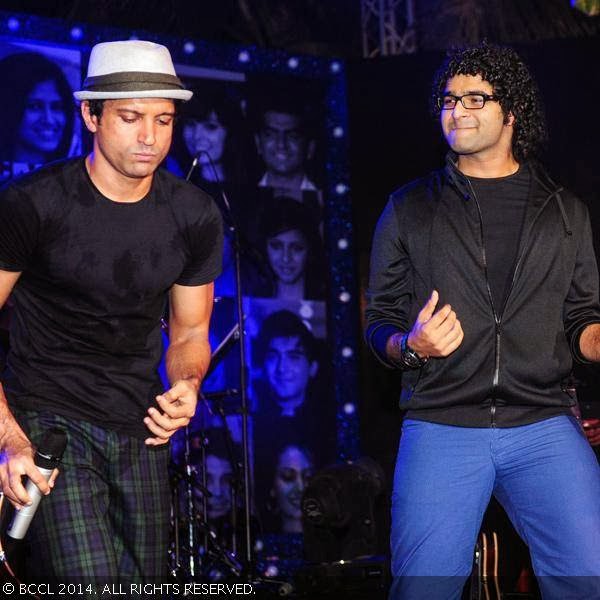 Farhan Akhtar with Siddharth Mahadevan during his live performance at Bandra Fort, in Mumbai, on January 26, 2014.