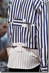 MILAN, ITALY - JUNE 18:  A model, fashion detail, walks the runway at the Marni show during  Milan Men's Fashion Week Spring/Summer 2017 on June 18, 2016 in Milan, Italy.  (Photo by Pietro D'Aprano/Getty Images for Marni)