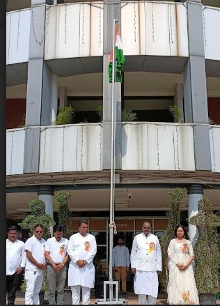 सोमय्या पॉलीटेक्नीक अंतर्गत महाराष्ट्र दिन साजरा! Celebrating Maharashtra Day under Somaiya Polytechnic!