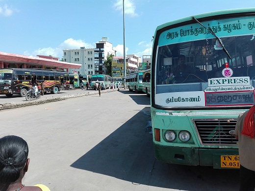 Sur de India en transporte público - Blogs de India - En bus de Kumbakonam a Trichy con parada en Tanjore (20)