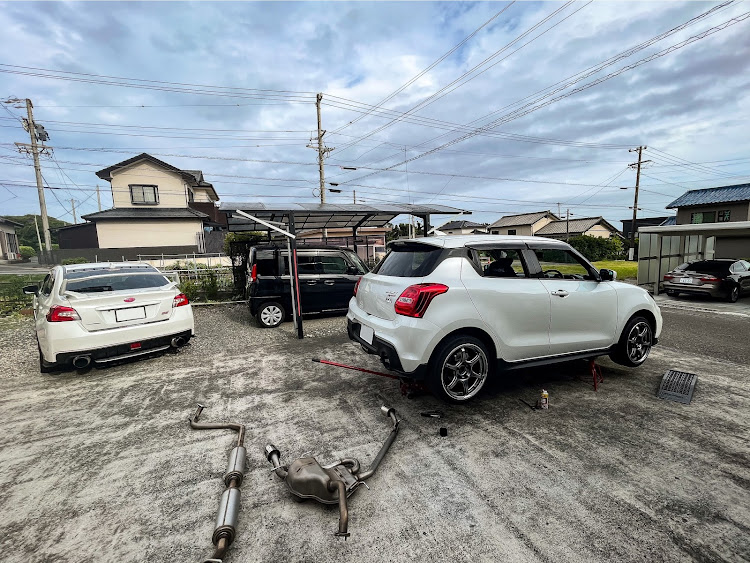 スイフトスポーツの６月もよろしくお願いします・梅雨入り・HKS Hi-Power SPEC-L II・マフラー交換・マフラーサウンド動画に関するカスタム事例の投稿画像3枚目