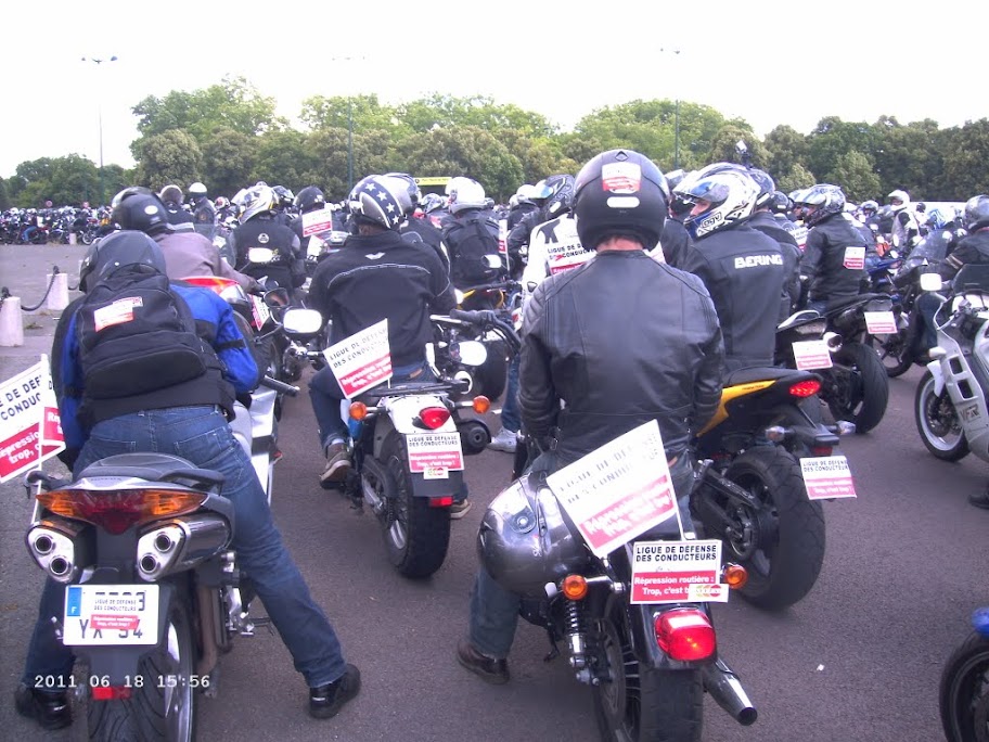 Manif le 18 juin contre la répression du gouvernement envers les deux roues et les autres - Page 2 PICT1169