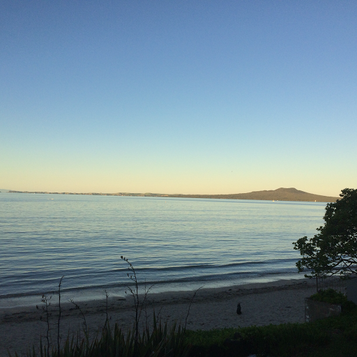 Absolute Beachfront Paradise, North Shore, Auckland logo