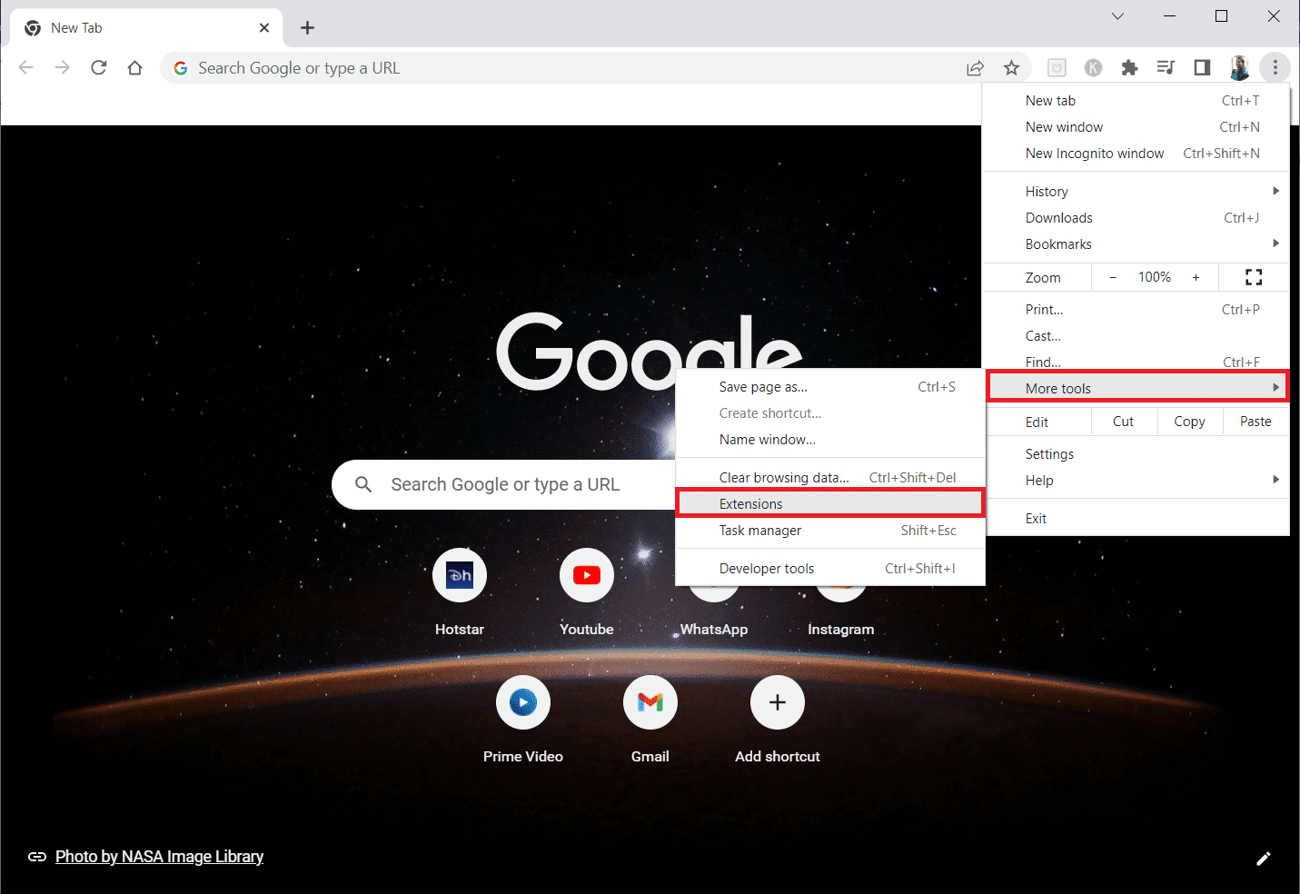 Klik op Meer tools in de lijst.  Klik in de vervolgkeuzelijst ernaast op Extensies.  Chrome-plug-ins repareren die niet werken in Windows 10