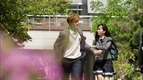 School 2015 E06 0950