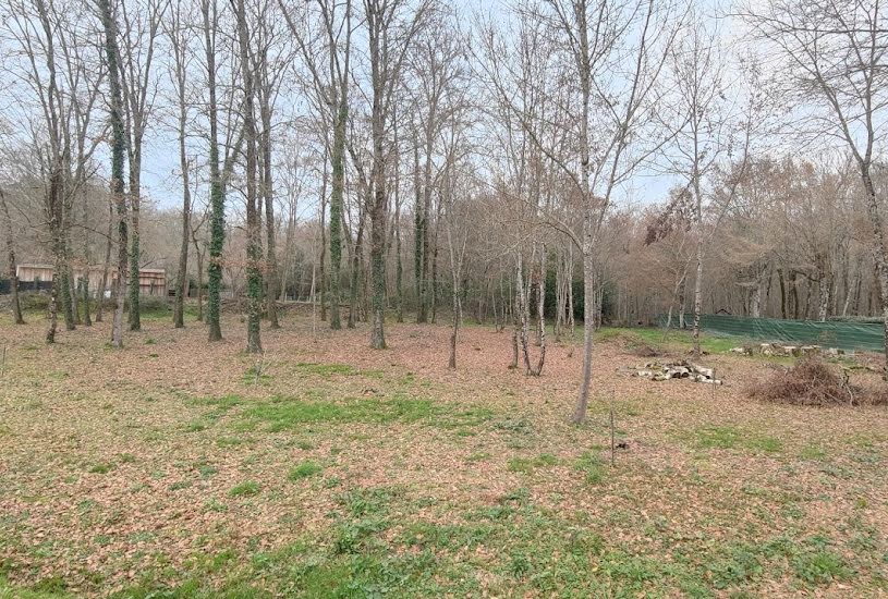  Vente Terrain à bâtir - 2 000m² à Saint-Astier (24110) 