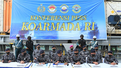 Pangkoarmada III  Menghadiri Konferesi Pers  Koarmada RI di Belawan