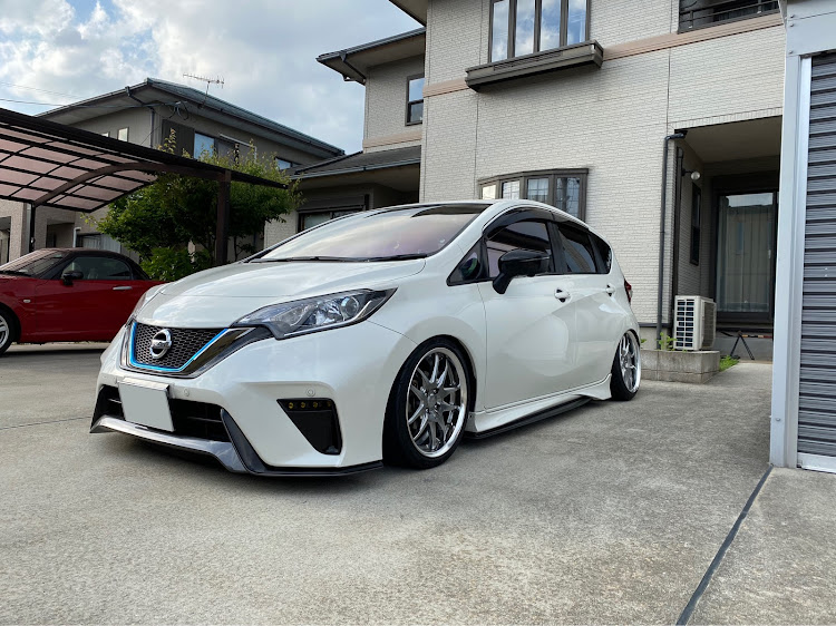 ノートのe12ノート e-POWERニスモs・ニスモs・イデアル・E12ノートに関するカスタム事例の投稿画像1枚目