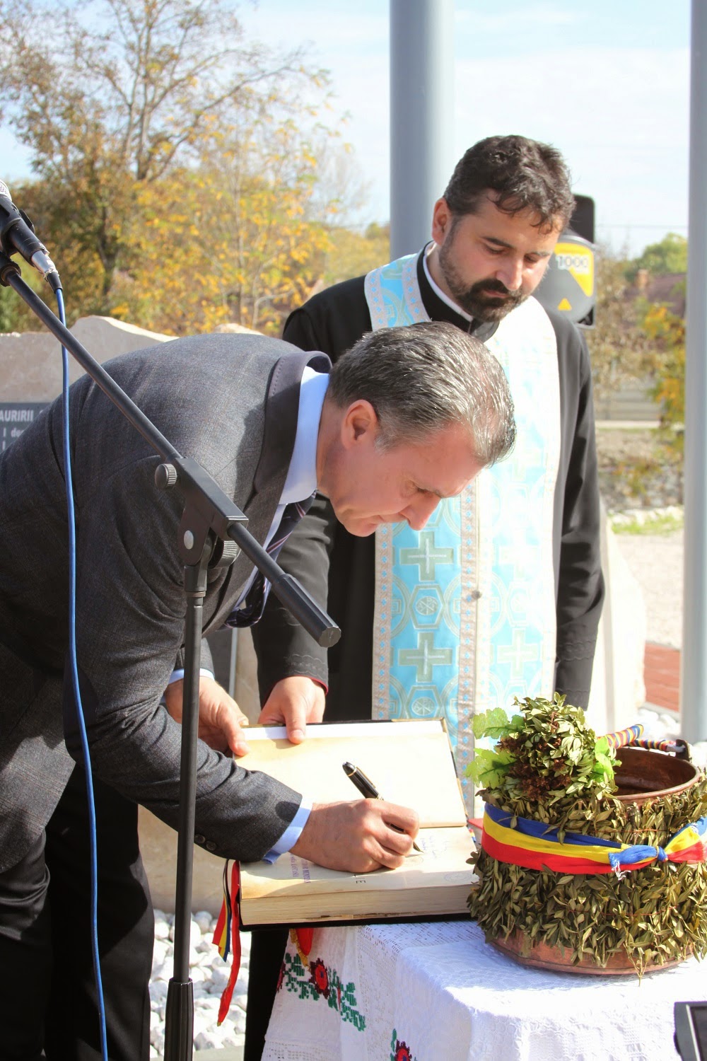 Regele Mihai, Cetățean de Onoare al comunei Stremț Regele Mihai, Cetățean de Onoare al comunei Stremț