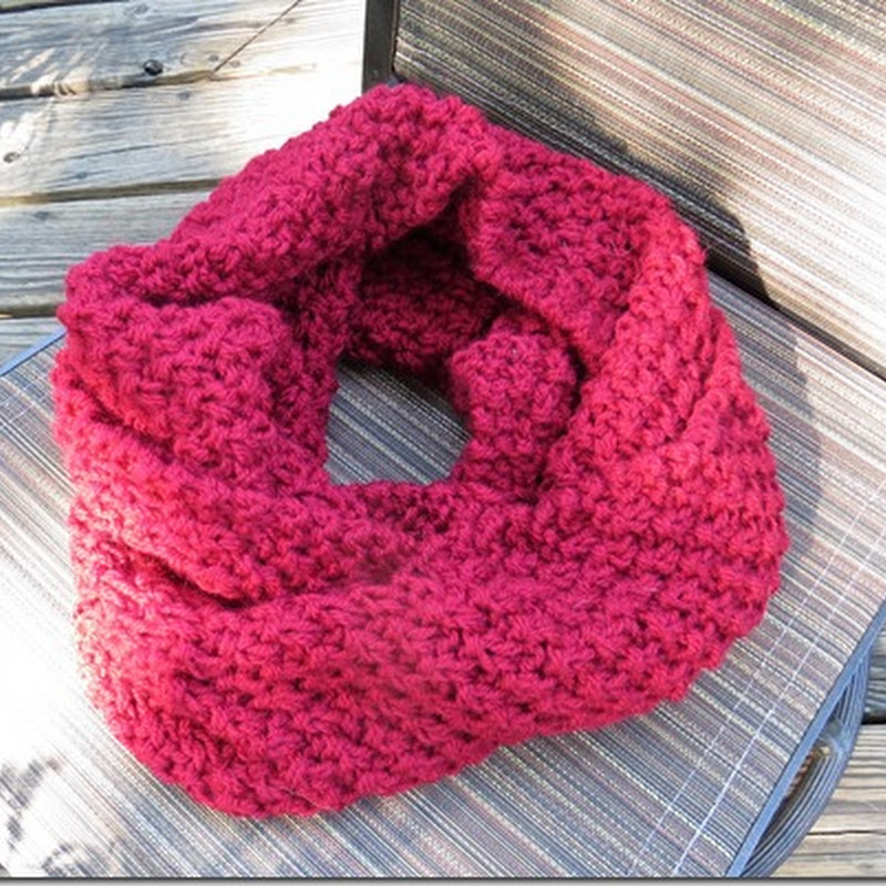 Double Moss Stitch Cowl (knitted flat, free pattern)