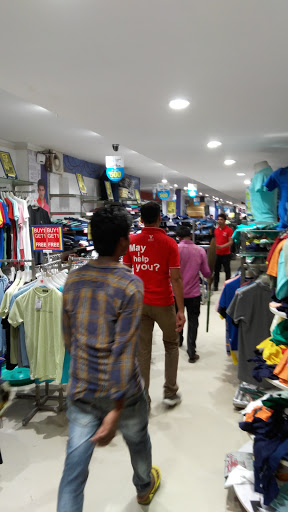 V-Mart, State Highway 34, Civil Lines, Sultanpur, Uttar Pradesh 228001, India, Clothing_Shop, state UP