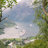 Uitzicht op Geiranger en de Geiranger-fjord.