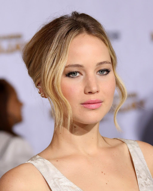 Jennifer Lawrence Awesome Profile Pics