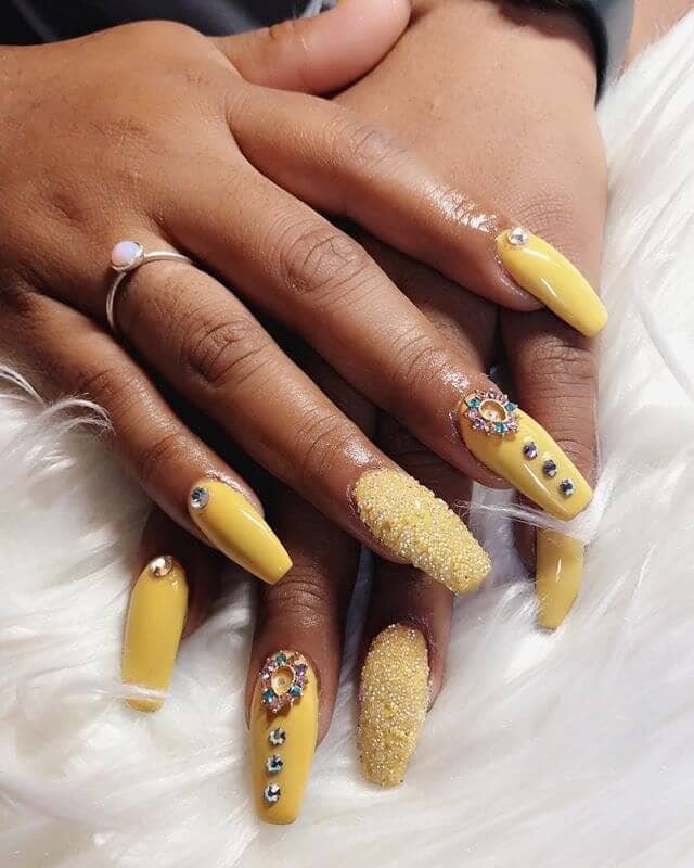 Gorgeous Yellow Acrylic Nails to Spice Up Your Fashion - Fashionre