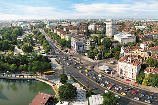 파일:external/upload.wikimedia.org/320px-Downtown_Sofia_Boby_Dimitrov_1.jpg