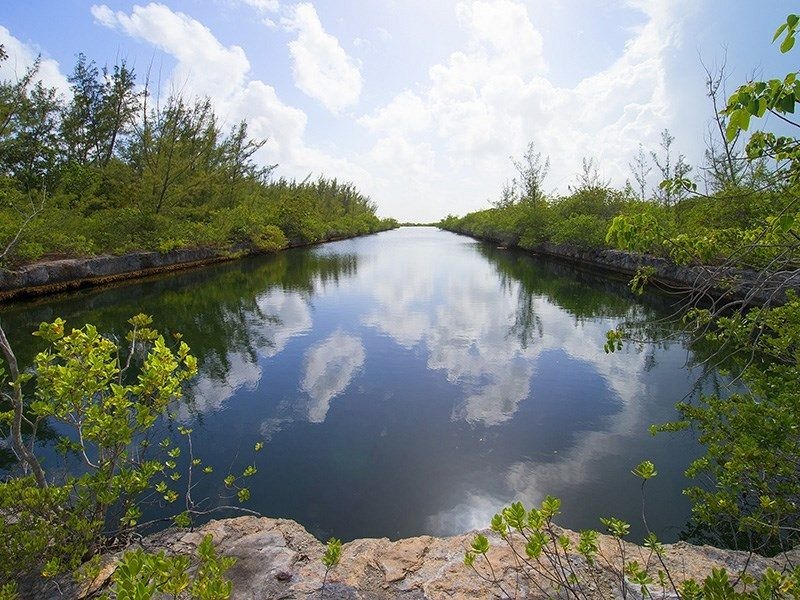 boca-chica-submarine-pens-1