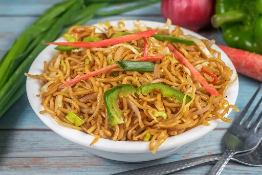 Veg Chowmein With Gravy