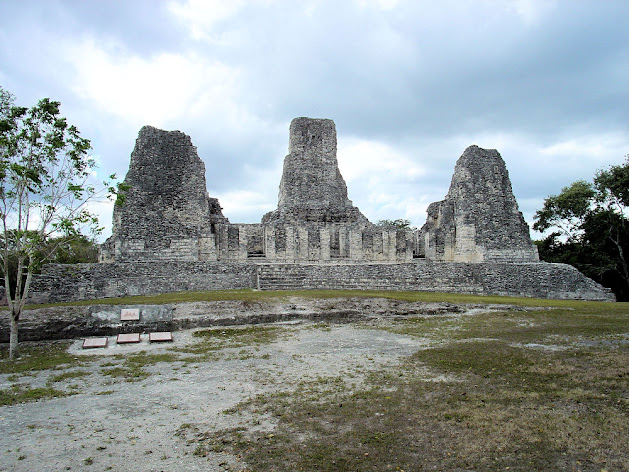 Les plus grandes pyramides dans le monde (PHOTOS) Mexique+-+Pyramide+de+Xpujil