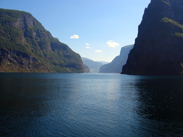 DE SOGNEFJORDEN (EL FIORDO DE LOS SUEÑOS) A BERGEN. TREN DE FLAM. - NORUEGA I. DE TRONDHEIM A OSLO. FIORDOS Y GLACIARES. (8)