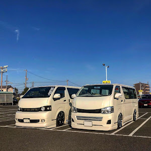 ハイエースバン TRH200V