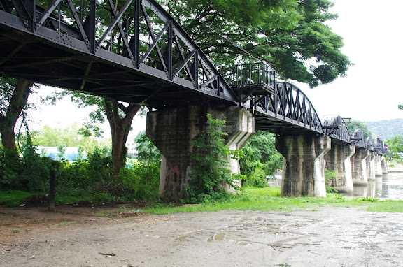 Blog de voyage-en-famille : Voyages en famille, Kanchanaburi : sa campagne, ses temples