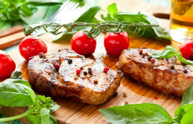 Veal loin chops with tomato