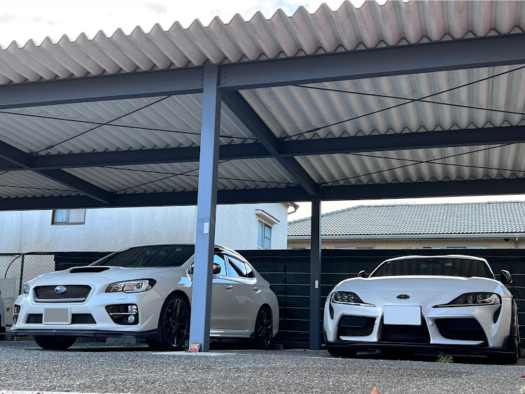 スープラのWRX・RECARO・ASM・G025・MOMOステに関するカスタム事例の投稿画像3枚目