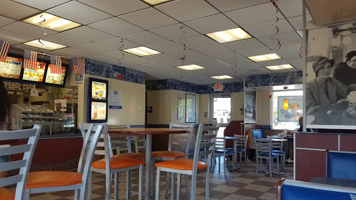 Fast Food Restaurant «White Castle», reviews and photos, 6290 Grand Ave, Gurnee, IL 60031, USA