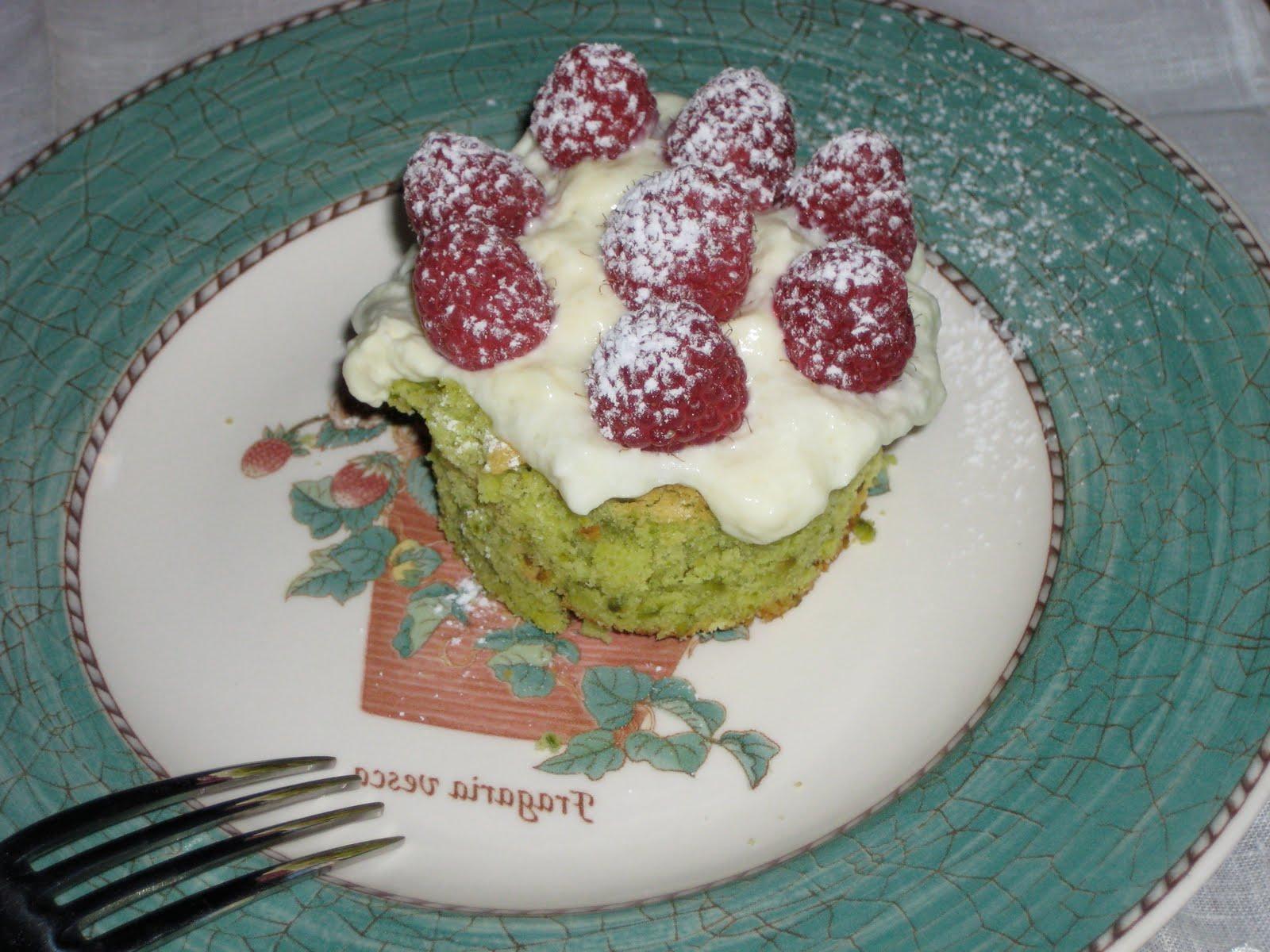 Pistachio Raspberry Mini-Cakes