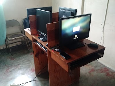 Photos of Gaston's Cyber Cafe