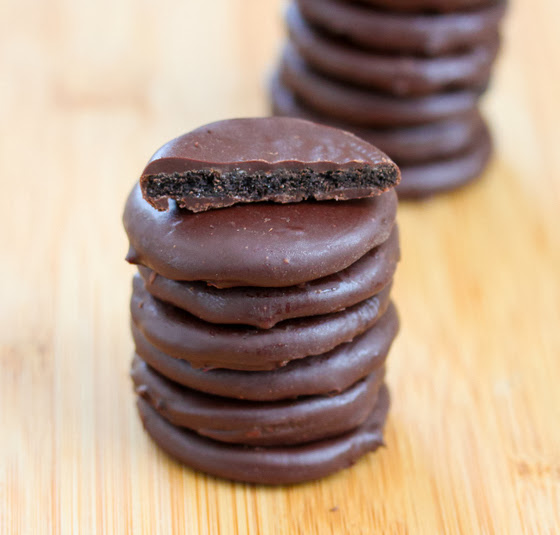 a stack of cookies