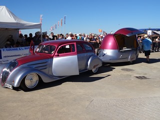 2016.07.17-059 Peugeot 402 1938 hot-rod et sa caravane