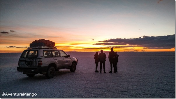 Amanhecer no Salar de Uyuni