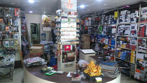 Car Tracks, Shop# 19 & 20, Bharani Complex, Minister Rd, Patigadda, Begumpet, Hyderabad, Telangana 500003, India, Auto_Accessories_Store, state TS