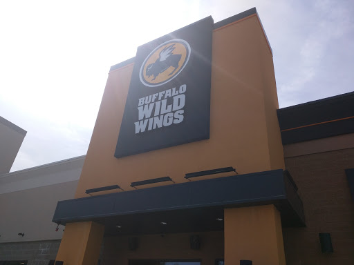 Chicken Wings Restaurant «Buffalo Wild Wings», reviews and photos, 476 Boston Turnpike, Shrewsbury, MA 01545, USA