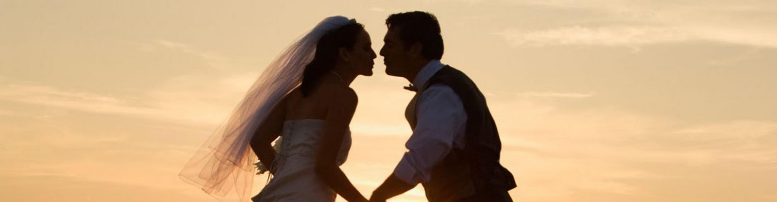 Romantic beach wedding at the