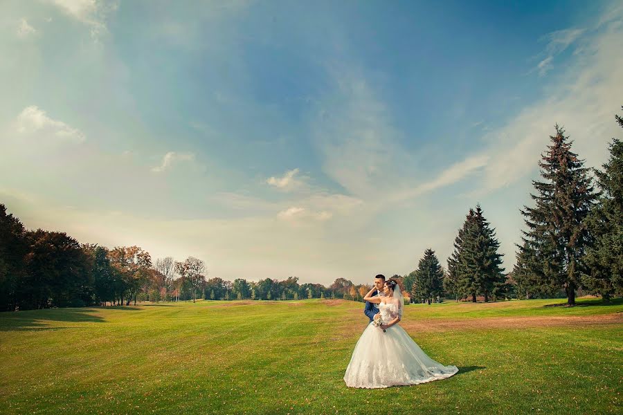 Fotógrafo de bodas Roman Likhvan (likhvan). Foto del 5 de febrero 2016