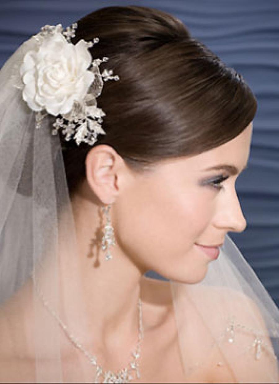 wedding updos with tiara and