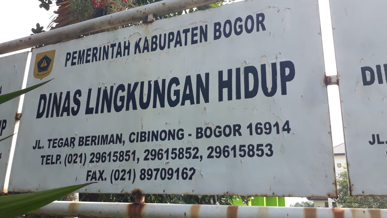 Satpam DLH Kabupaten Bogor Halangi Kinerja Jurnalis, Satpam : Ini Atas Perintah Kadis