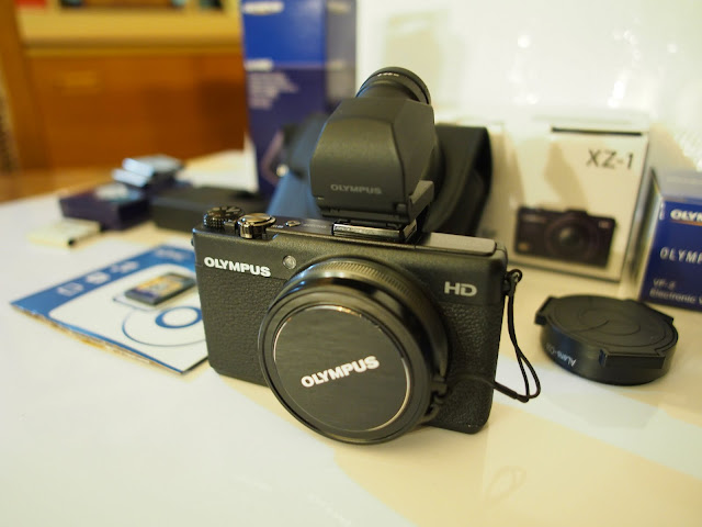 [VENDU] ★★★ Olympus XZ1 noir + Viseur VF2 Olympus + ... ★★★ P1012741