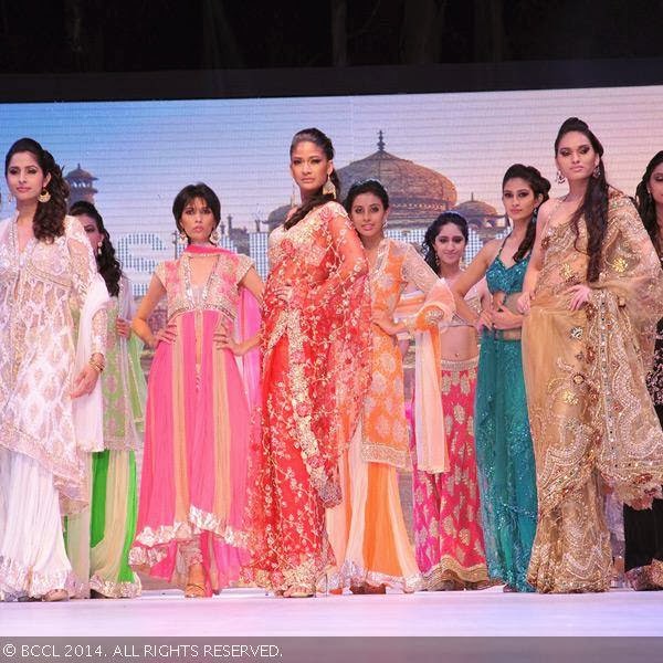 Models during Karnataka Fashion Week, held in Bangalore. <br /> 