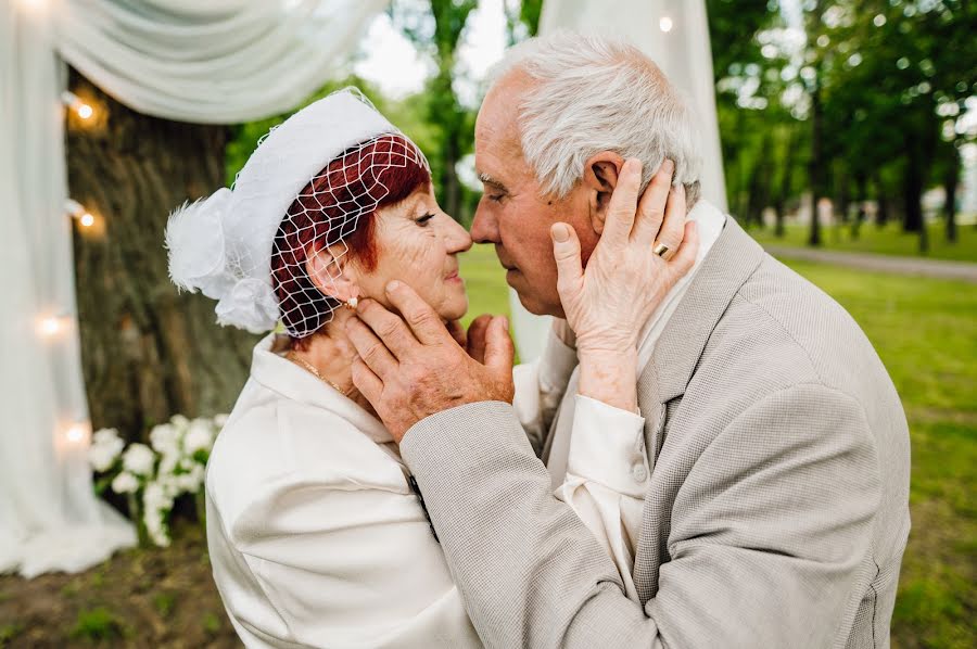 Hochzeitsfotograf Yuliya Yaroshenko (juliayaroshenko). Foto vom 24. Juni 2021