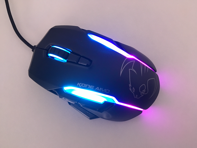 Il ROCCAT Kone AIMO visto dall'alto