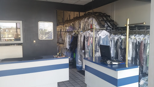 Dry Cleaner «Premier Cleaners», reviews and photos, 12121 Shelbyville Rd # 105, Louisville, KY 40243, USA