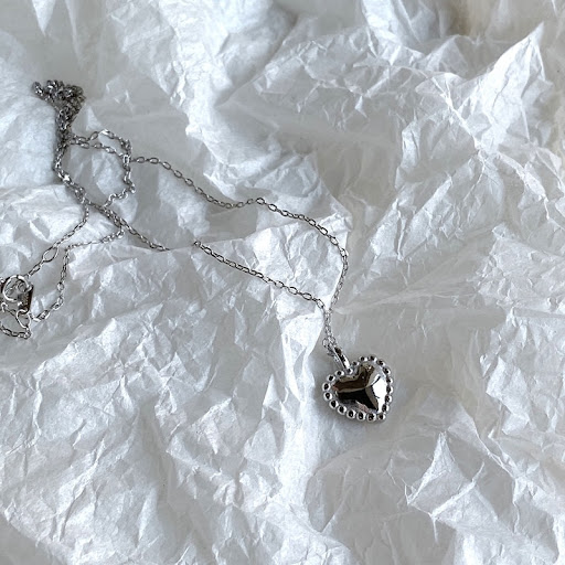 Title 5, Love simple necklace pendant