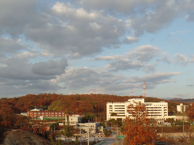 파일:external/upload.wikimedia.org/800px-ROK_Armed_Forces_Yangju_Hospital_-_Scenery_1.jpg