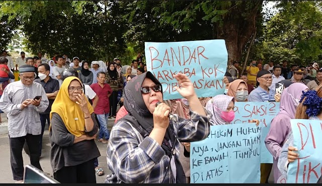 Tidak Terima Bandar Narkoba Dibebaskan, Warga Bandar Utama Geruduk Kantor PN Tebing Tinggi