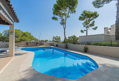 Villa with pool and terrace 3